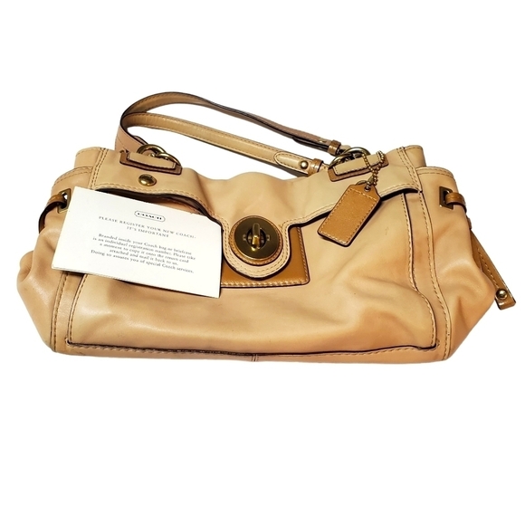 COACH Peyton Leather Carryall Shoulder Bag Beige/Tan/Cognac...